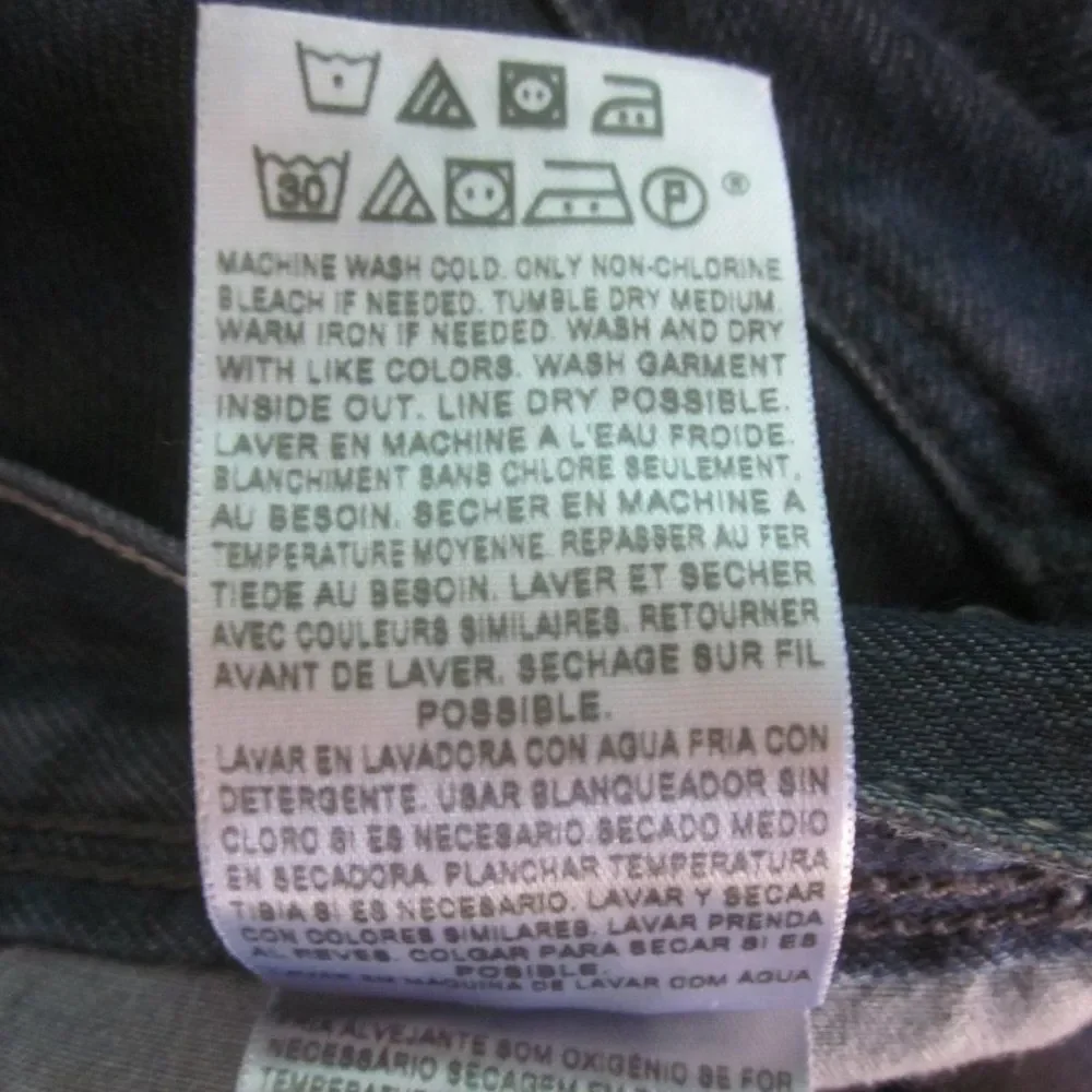 Levis unusual pair